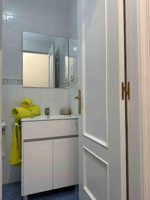 Precioso Estudio Junto Al Mar, Apartamentos Don Diego En La Carihuela トレモリノス エクステリア 写真